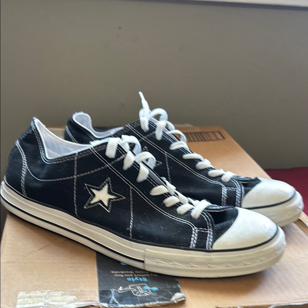 Black One-Star Low-Top Sneakers